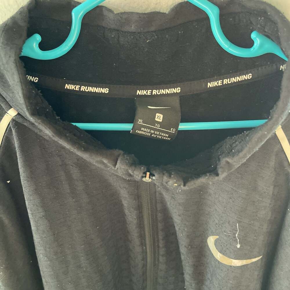 Nike Running Black Full-Zip Hoodie Jacket with Reflective Detail, Men's XL - Picture 4 of 7